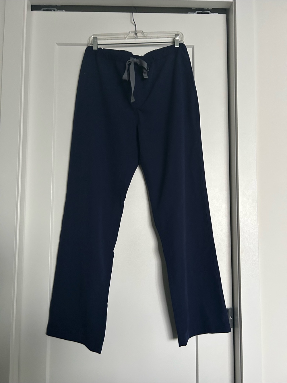 Figs Men's Navy Pisco Scrub Pants with Gray Drawstring